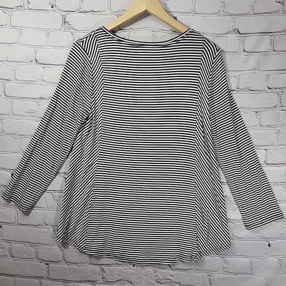 New LOFT Top Womens Sz M Black White Striped 3/4 Sleeve Rayon Stretch NWT - Picture 5 of 8